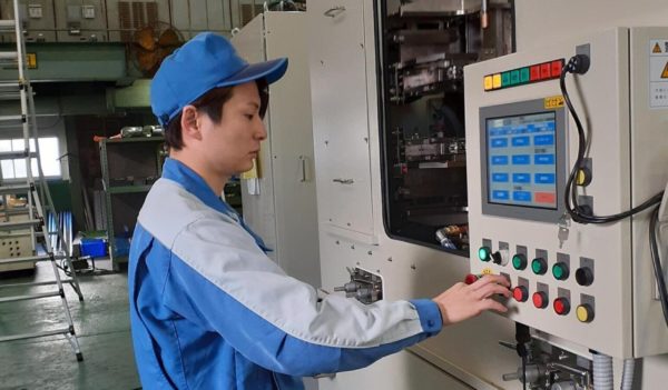 画像：【小松市】油圧ホース製造オペレーター・組立・品質管理スタッフ募集！